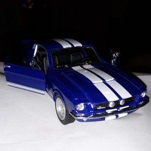 1967 Ford Shelby Mustang GT-500 1:36 Scale, 5 Die Cast Metal Model Toy Car